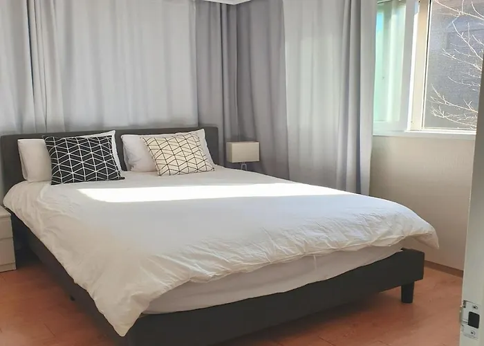 Apartment Young House *